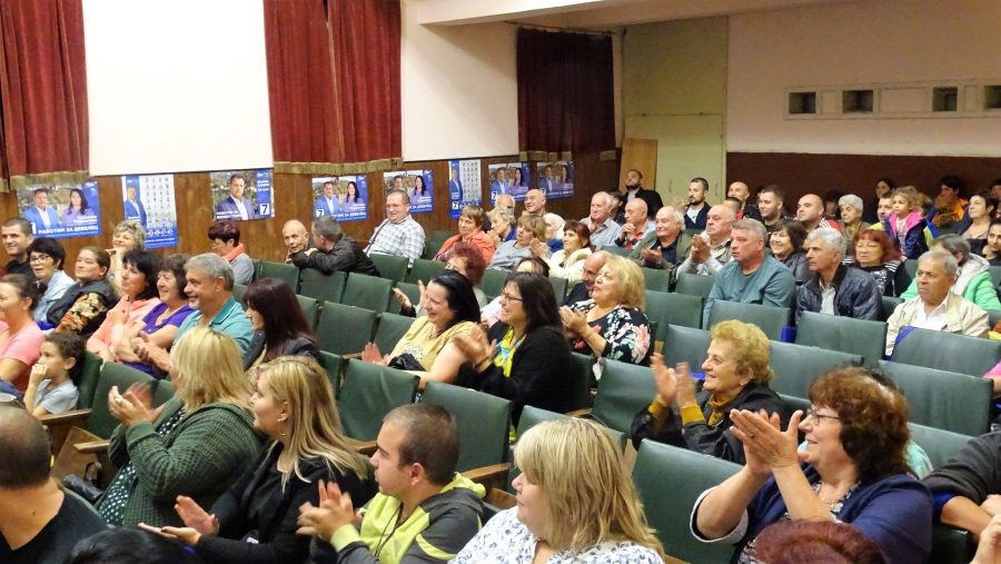 Debelets Аплодисменти за кмета! Снежана Първанова обра овациите на жителите на ...