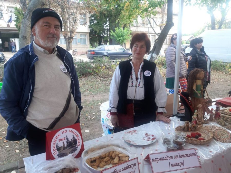 В горнооряховското село Стрелец отново канят на Празника на захарната метла и маджуна, единствен по рода си в областта. Осмото издание ще се