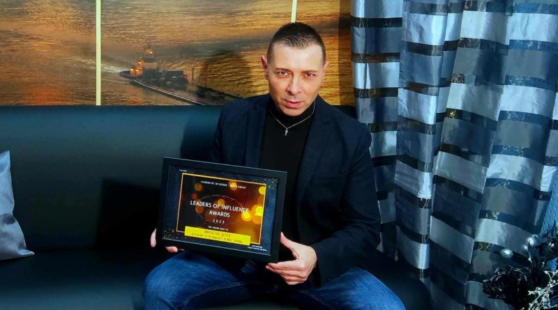 ТЕЛЕВИЗОННИЯТ ЖУРНАЛИСТ И ВОДЕЩ МИРОСЛАВ ДЕЧЕВ БЕ НАГРАДЕН С ПРИЗ ОТ B2B MEDIA. Той получи престижното отличие Leaders of Influence...