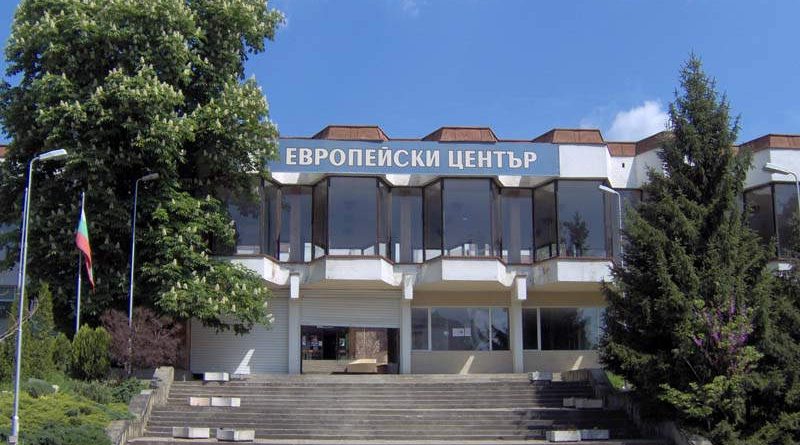 Общинският детски комплекс