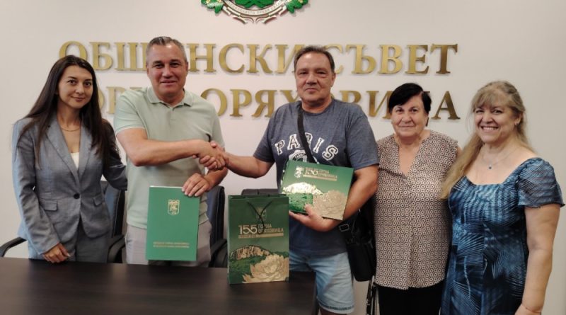 Първомайци