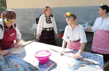 "Макарина"