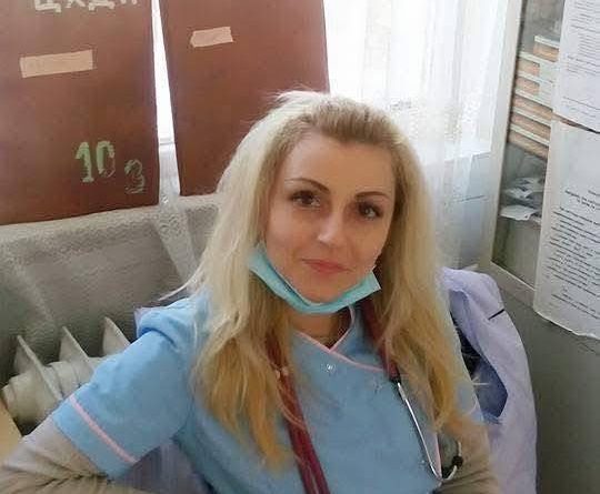 моника курдова