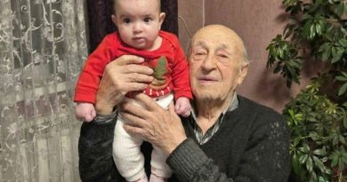 Ганчо Йончев и неговата правнучка Белла