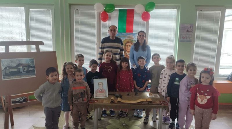 деца от Самоводене