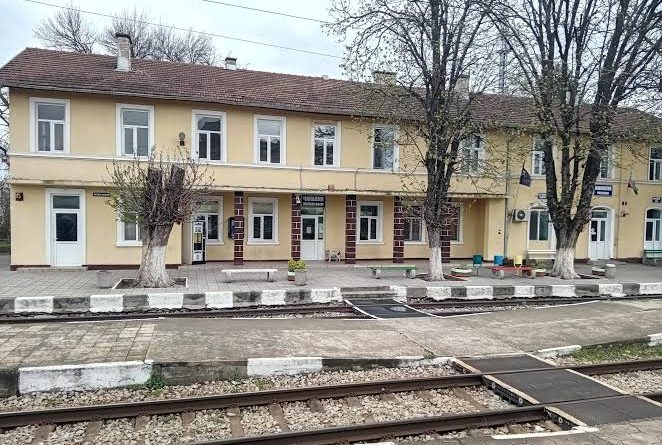 влакове Павликени